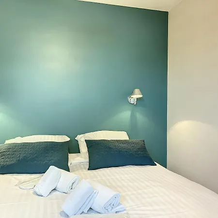 Villa Du Champ De Courses Yourhosthelper Villa *